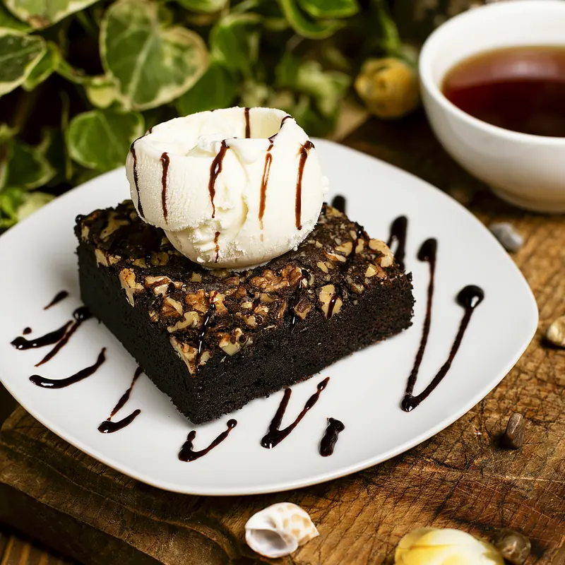 Brownie y helado